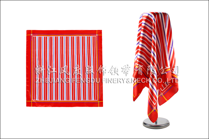 中国银行 真丝大方巾 规格：80x80