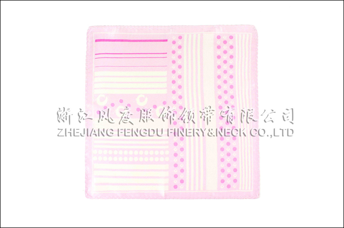 青岛国际机场 真丝小方巾 规格：21x21cm