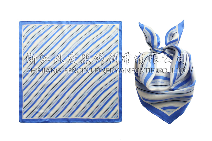 中国海外物业管理 真丝中方巾 规格：60x60cm