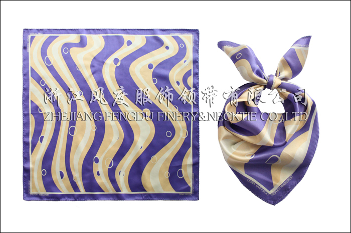 中国海外物业管理 真丝中方巾 规格：60x60cm