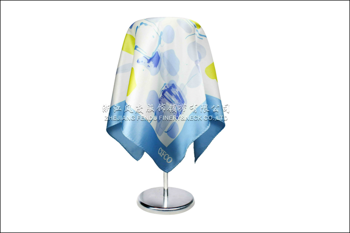 中国国际期货有限公司 真丝小方巾 规格：53x53cm