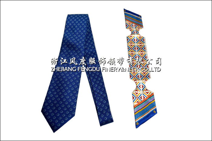 涤丝领带 标记 仿丝双层斜角长巾.jpg